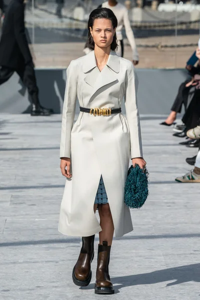 Look 39